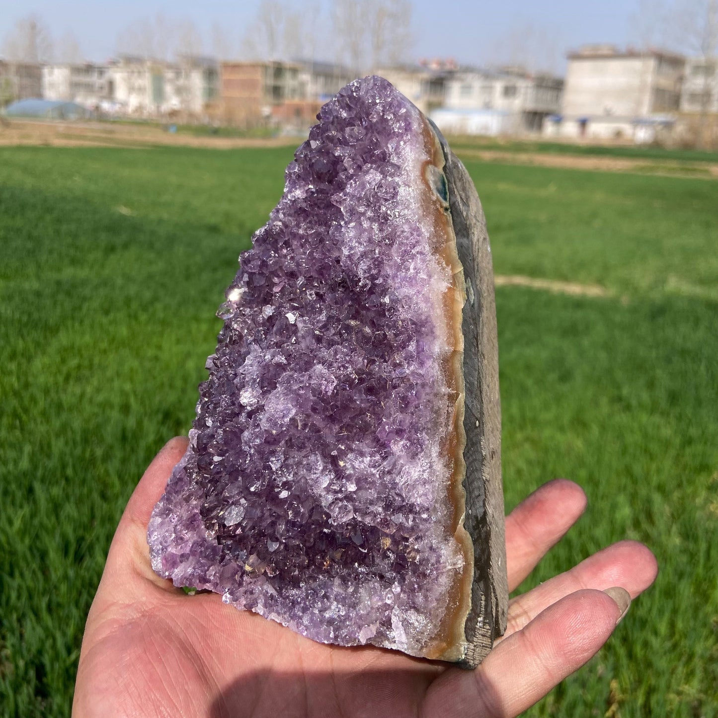 1pc Natural Amethyst Geode Cluster, Crystal Home Decor, Holiday Gifts - Christmas, Halloween, Easter, Hanukkah, Thanksgiving